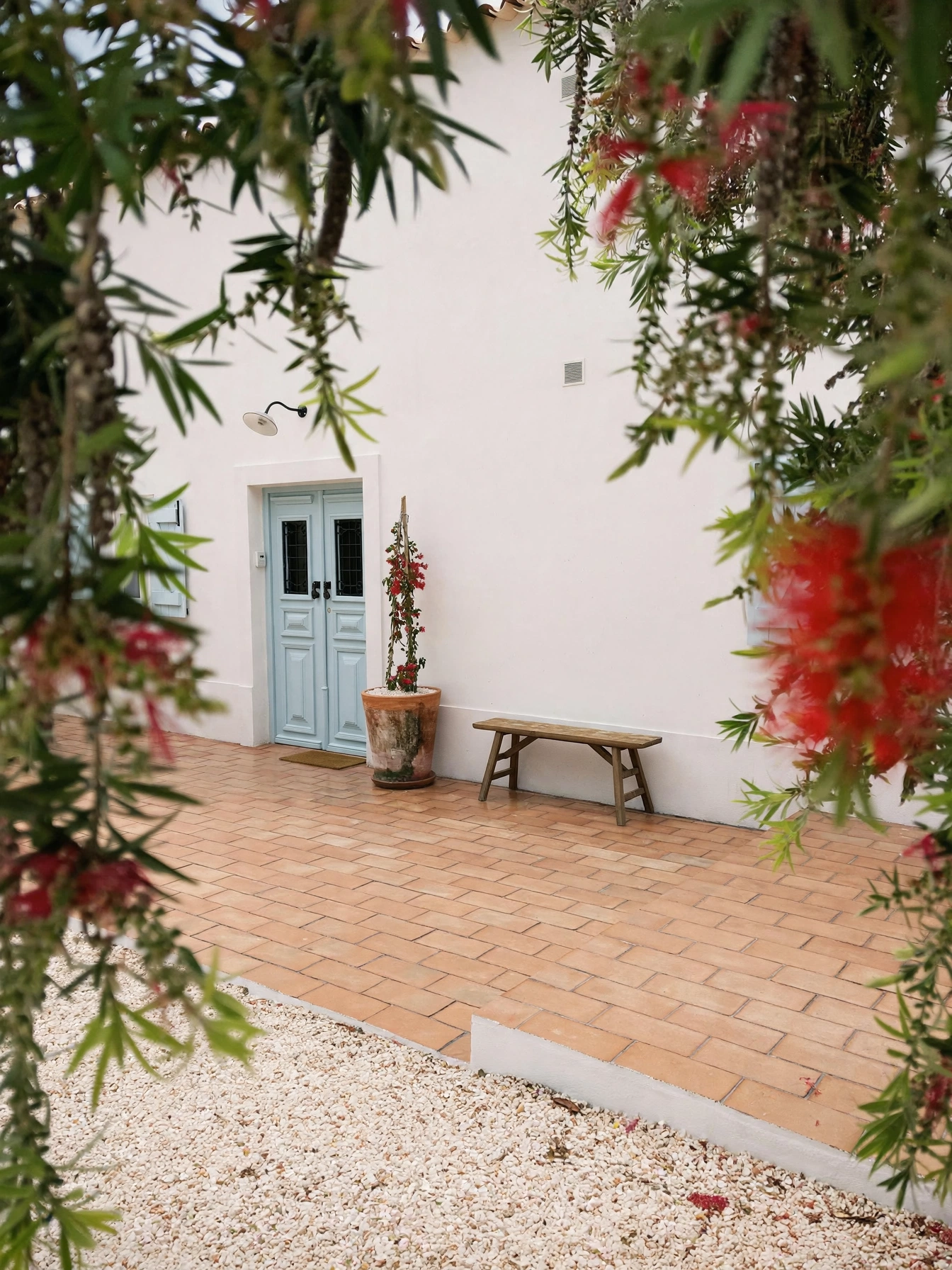 Caminho de entrada da casa MonteZinho